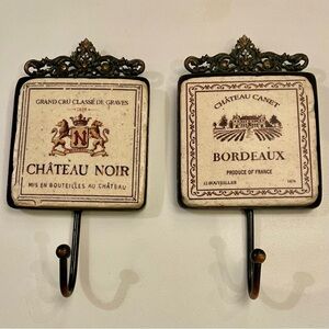 Château Noir and Château Canet Wall Hooks - Brown and Black
